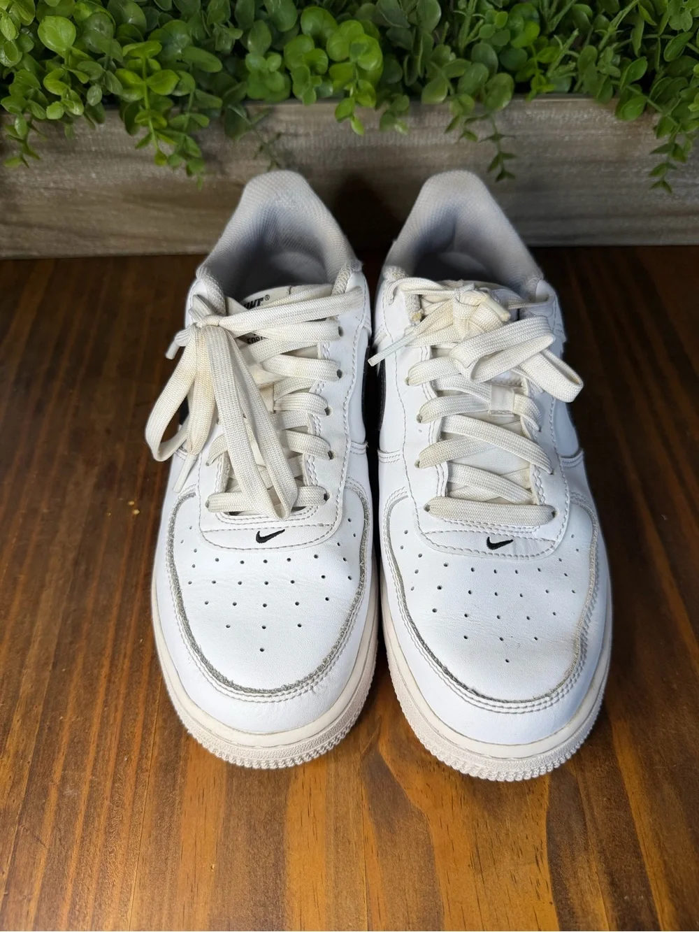 Nike Kids White Sneakers with Black Swoosh 6.5Y